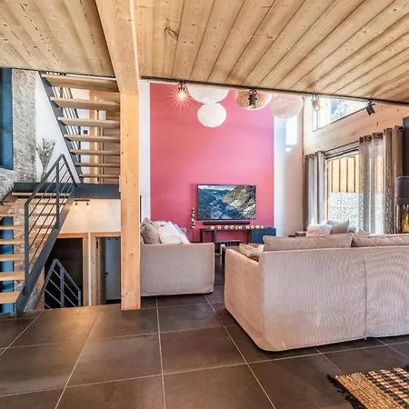 Azobe Morzine - By Emerald